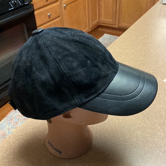 mumcus Accessories - Mumcus Leather Baseball Cap